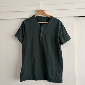 Abercrombie & Fitch Men's Soft Forest Green Short Sleeve Henley